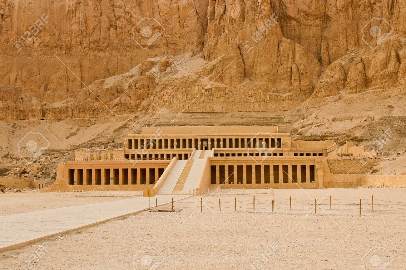 Panorámica Hatshepsut-www.visitasguiadasegipto.com