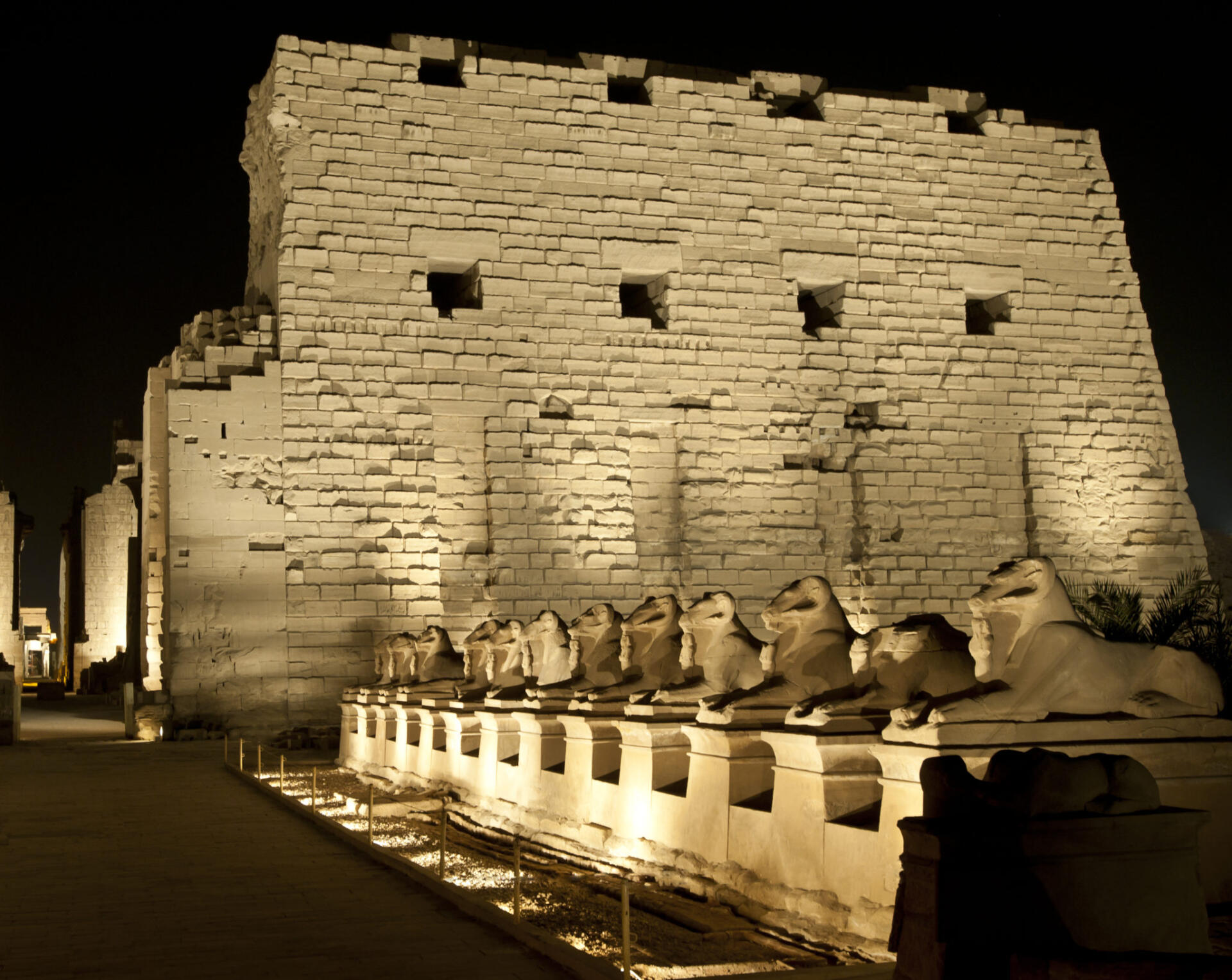 Templo de karnak-www.visitasguiadasegipto.com