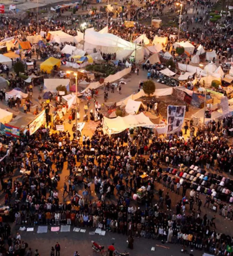 Plaza Tahrir-www.visitasguiadasegipto.com