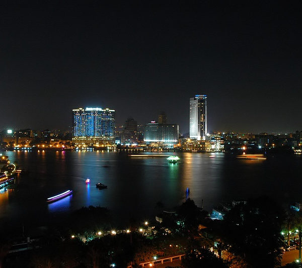Panorámica Nocturna Cairo-www.visitasguiadasegipto.com