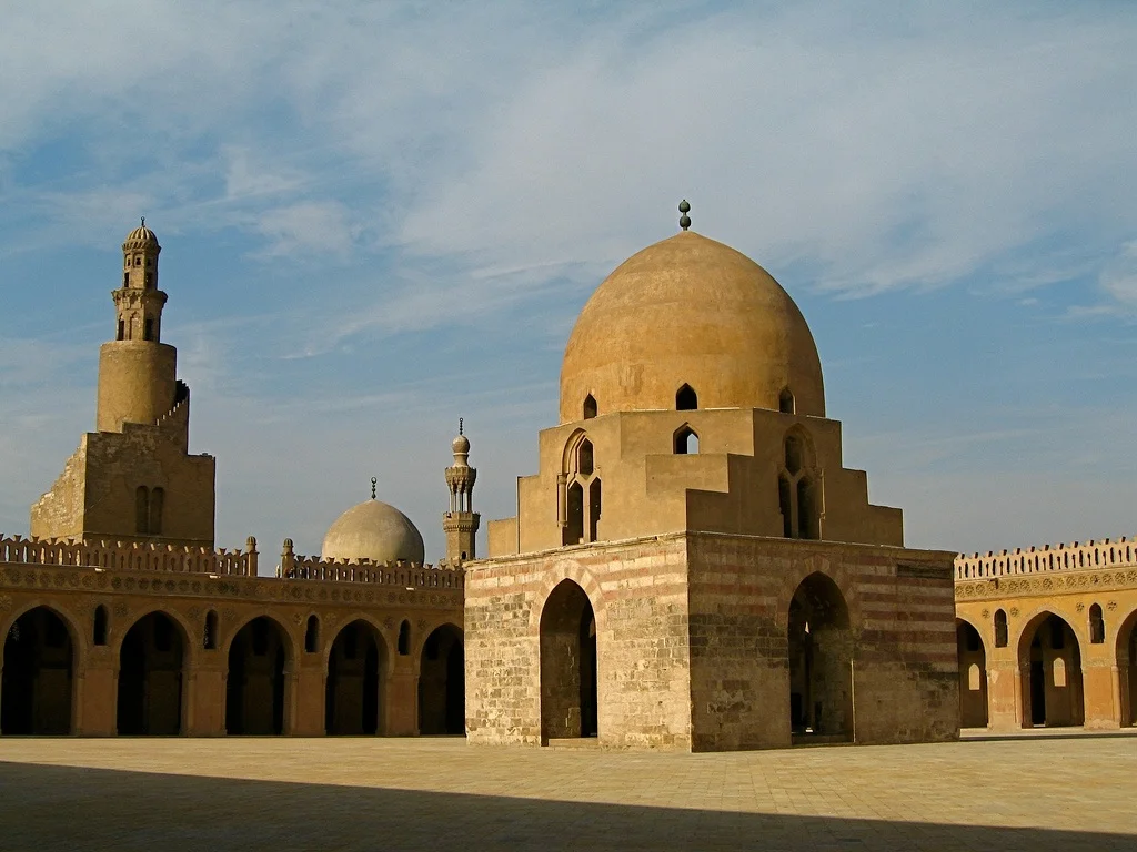 Mezquita Ibn Tulun-www.visitasguiadasegipto.com