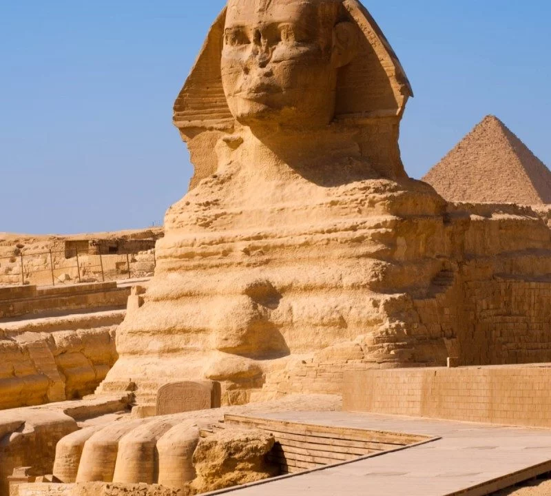 Esfinge y Pirámides-www.visitasguiadasegipto.com